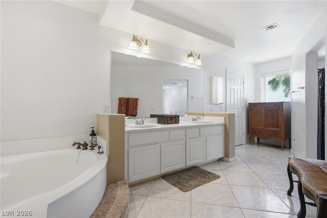 9752 Lookout Canyon Court, Las Vegas, NV 89183