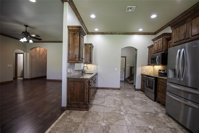 24995 Tanglewood Drive, Blanchard, OK 73010