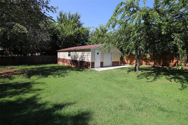 24995 Tanglewood Drive, Blanchard, OK 73010