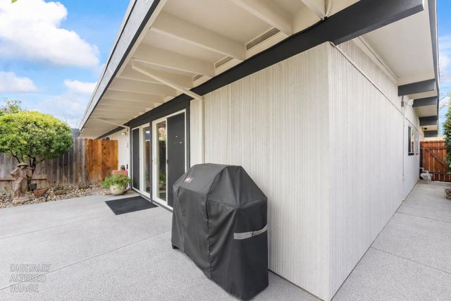 4719 Eli Ct, Carmichael, CA 95608