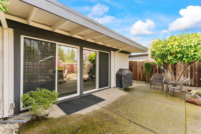 4719 Eli Ct, Carmichael, CA 95608