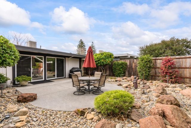 4719 Eli Ct, Carmichael, CA 95608