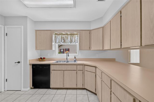 822 DUNDEE CIRCLE, Leesburg, FL 34788
