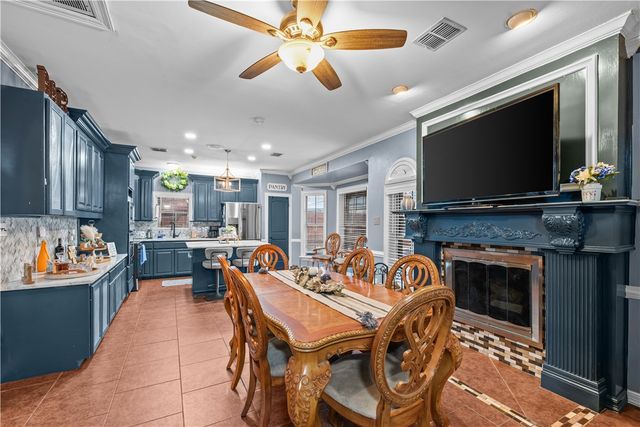 7014 Adbury Dr, Corpus Christi, TX 78413