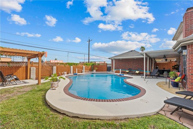 7014 Adbury Dr, Corpus Christi, TX 78413