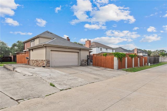 7014 Adbury Dr, Corpus Christi, TX 78413