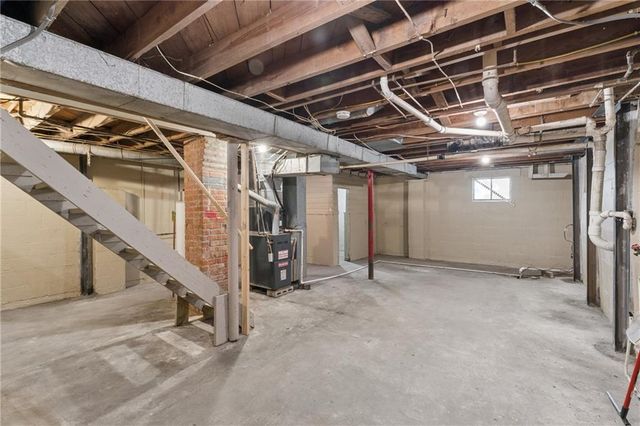 2811 S Northern Boulevard, Independence, MO 64052
