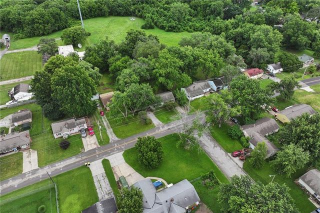 2811 S Northern Boulevard, Independence, MO 64052