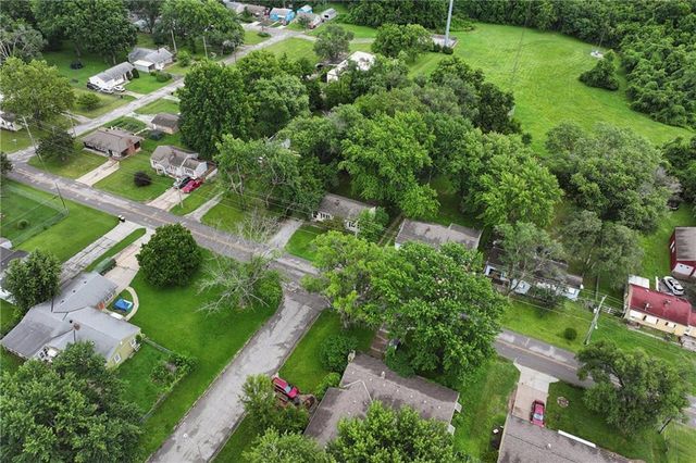 2811 S Northern Boulevard, Independence, MO 64052