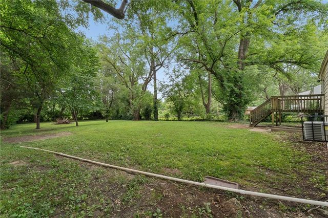 2811 S Northern Boulevard, Independence, MO 64052