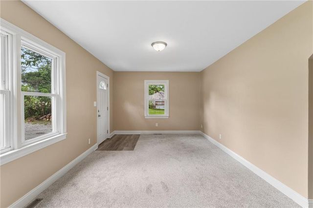 2811 S Northern Boulevard, Independence, MO 64052