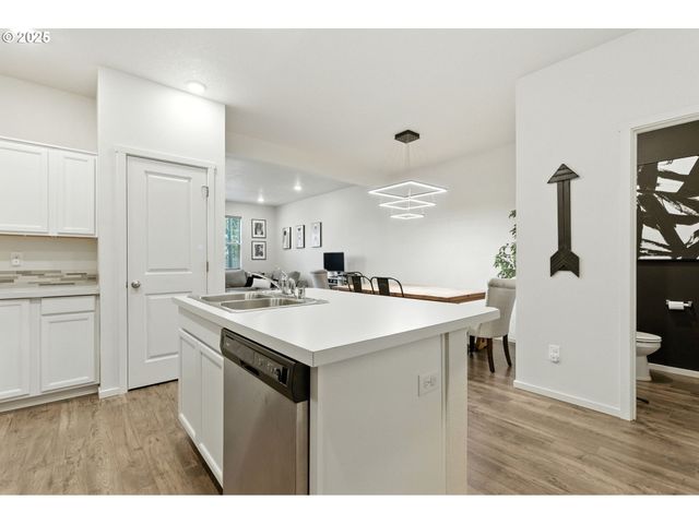 627 Ne 72ND St, Vancouver, WA 98665