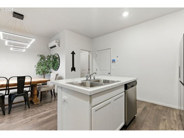 627 Ne 72ND St, Vancouver, WA 98665