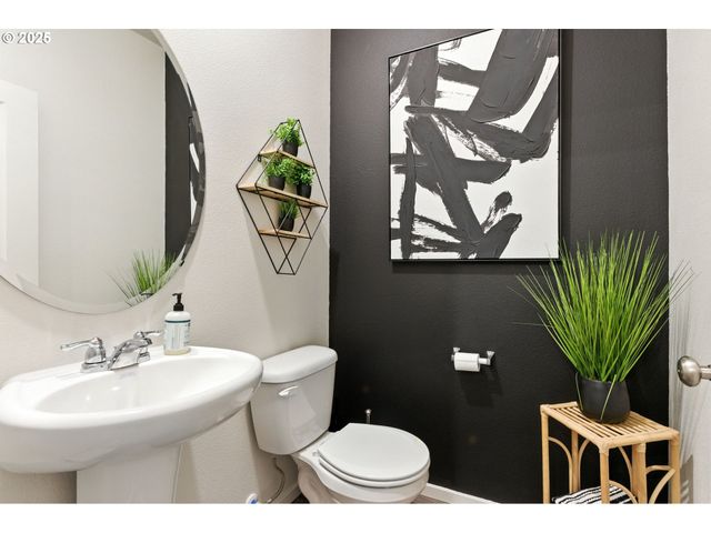 627 Ne 72ND St, Vancouver, WA 98665