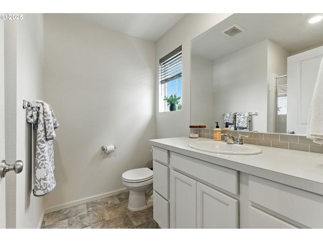 627 Ne 72ND St, Vancouver, WA 98665