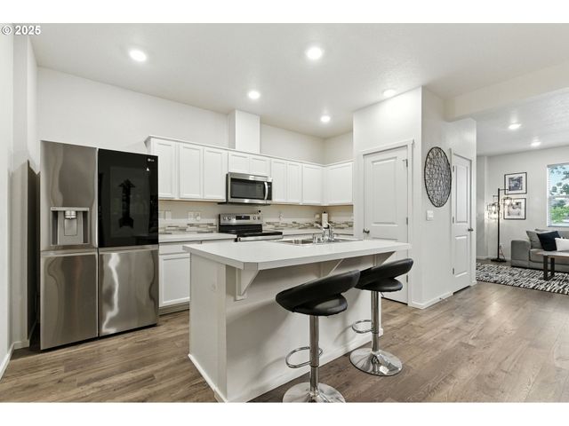 627 Ne 72ND St, Vancouver, WA 98665