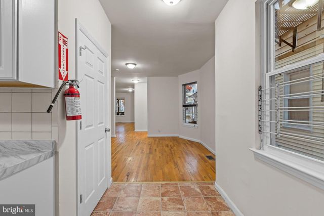 921 CARTERET AVE, Trenton, NJ 08618