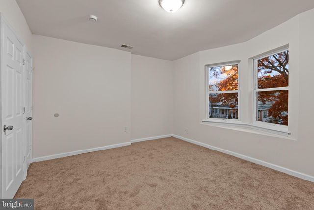 921 CARTERET AVE, Trenton, NJ 08618