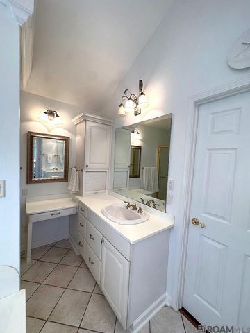 1017 Pauline Ct, Stephensville, LA 70380