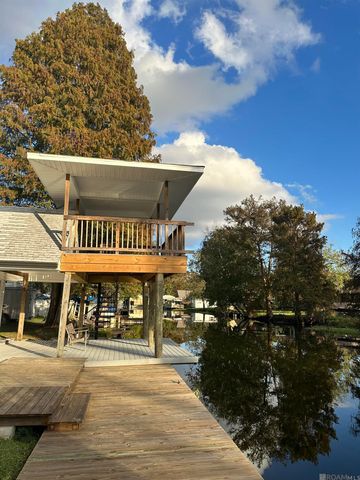 1017 Pauline Ct, Stephensville, LA 70380