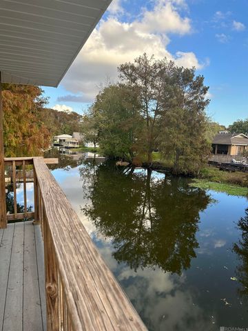 1017 Pauline Ct, Stephensville, LA 70380