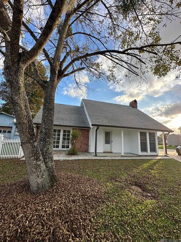 1017 Pauline Ct, Stephensville, LA 70380