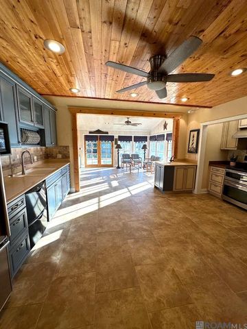 1017 Pauline Ct, Stephensville, LA 70380