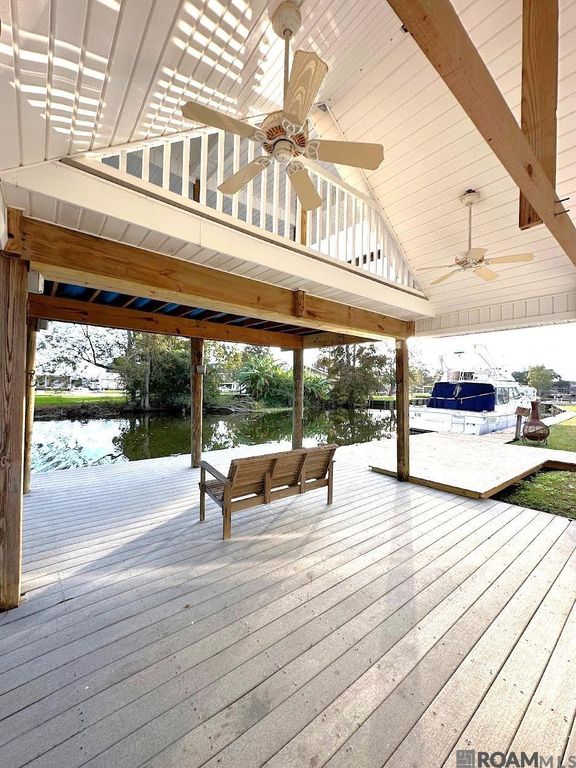 1017 Pauline Ct, Stephensville, LA 70380