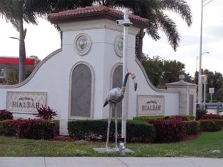 2760 W 62nd Pl 203, Hialeah, FL 33016