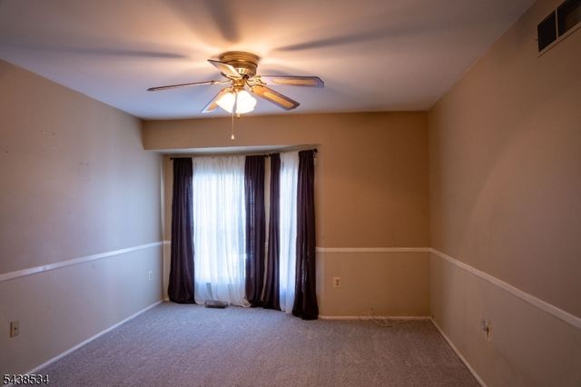 4 Delaware Ln, Branchburg Twp., NJ 08876
