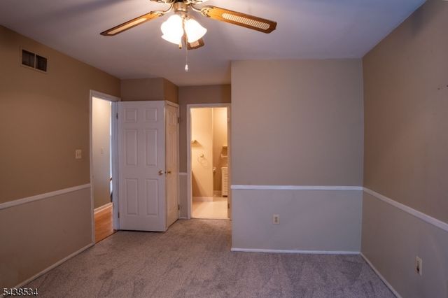4 Delaware Ln, Branchburg Twp., NJ 08876