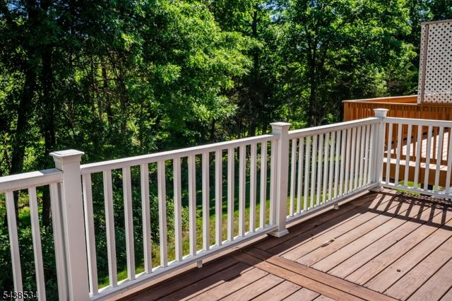 4 Delaware Ln, Branchburg Twp., NJ 08876