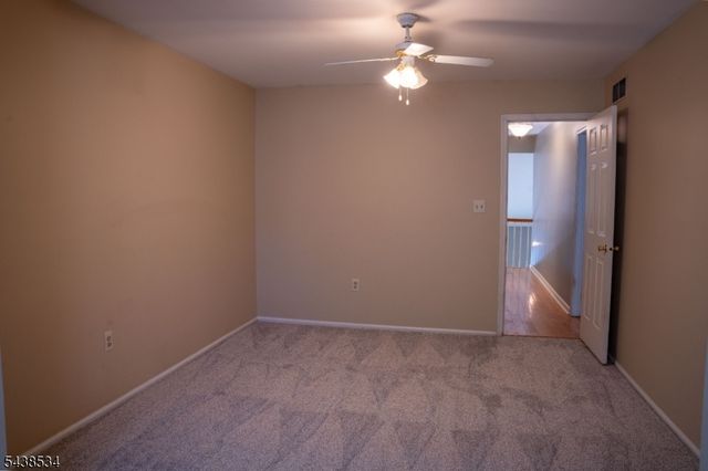 4 Delaware Ln, Branchburg Twp., NJ 08876