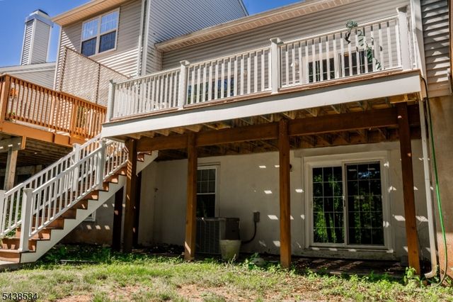 4 Delaware Ln, Branchburg Twp., NJ 08876