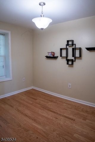 4 Delaware Ln, Branchburg Twp., NJ 08876