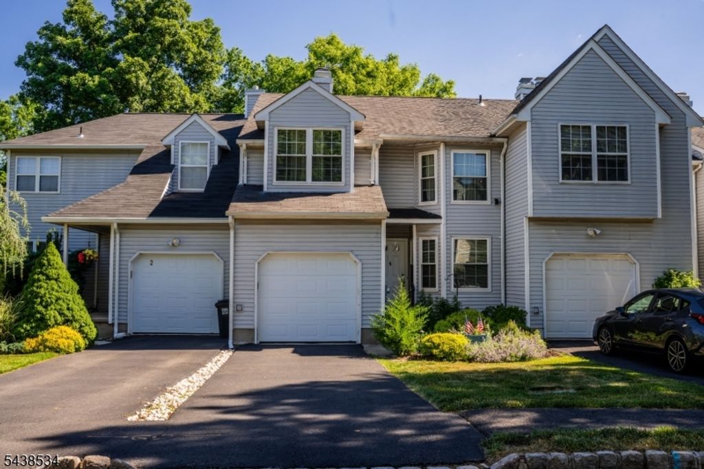4 Delaware Ln, Branchburg Twp., NJ 08876