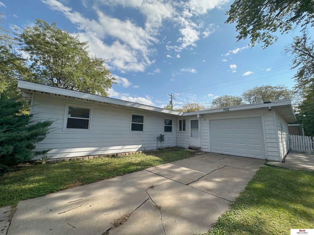 4925 Colfax Avenue, Lincoln, NE 68504