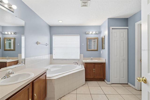 3002 LORIMER CT, Groveland, FL 34736