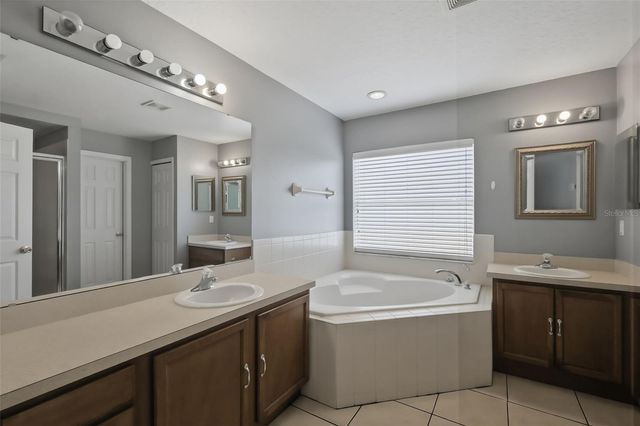 3002 LORIMER CT, Groveland, FL 34736