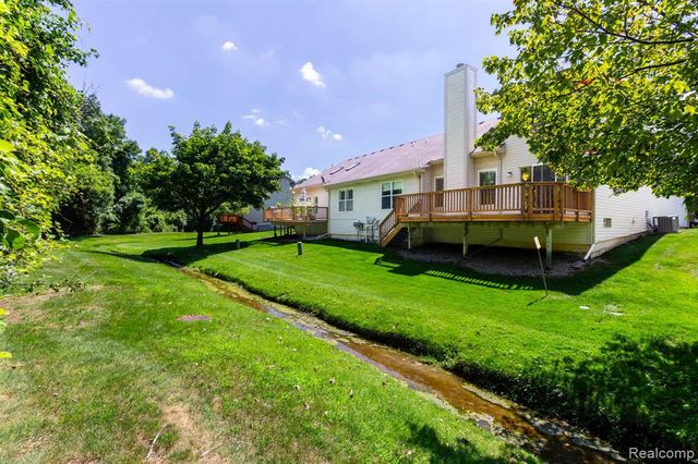 487 N Oak Drive, Commerce Twp, MI 48390