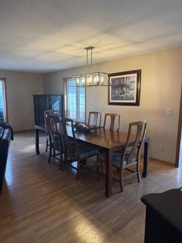 23028 758th Avenue, Albert Lea, MN 56007