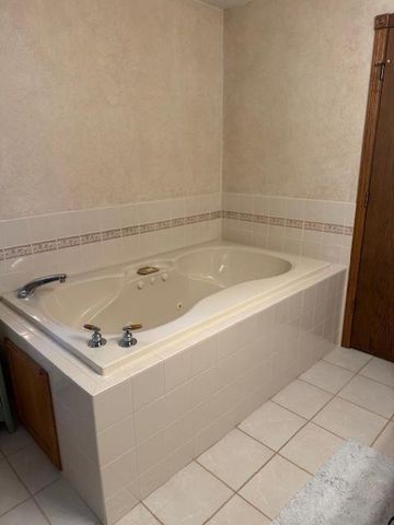 23028 758th Avenue, Albert Lea, MN 56007