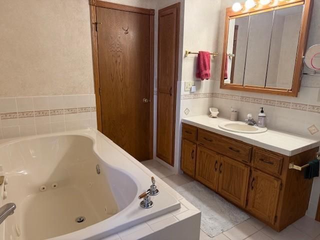 23028 758th Avenue, Albert Lea, MN 56007