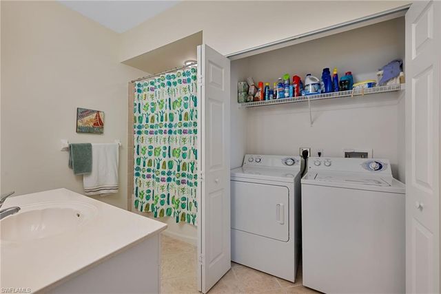 3993 Bishopwood Ct E Unit 204, Naples, FL 34114