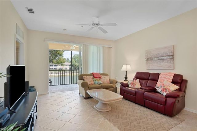 3993 Bishopwood Ct E Unit 204, Naples, FL 34114