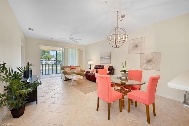 3993 Bishopwood Ct E Unit 204, Naples, FL 34114