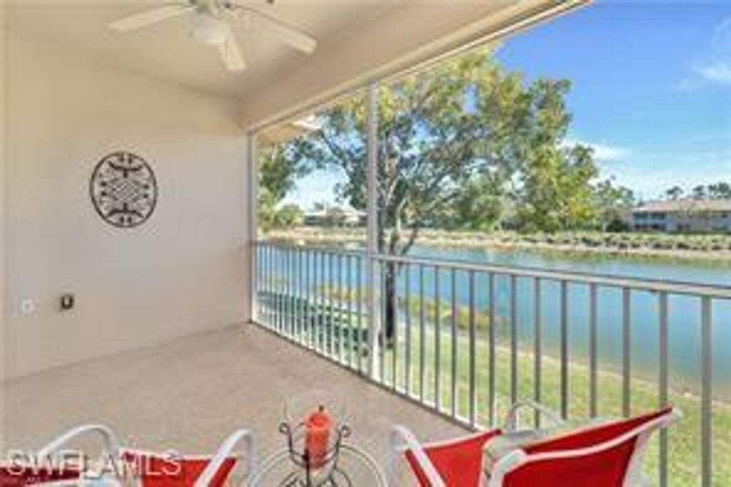 3993 Bishopwood Ct E Unit 204, Naples, FL 34114