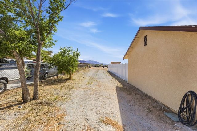 12419 Pawnee, Apple Valley, CA 92308