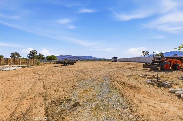 12419 Pawnee, Apple Valley, CA 92308