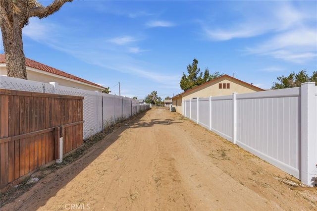 12419 Pawnee, Apple Valley, CA 92308
